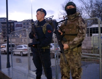 Taksim Meydanı’Nda ’Drone Savar’Lı Güvenlik Önlemi
