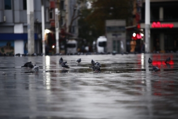 Taksim Meydanı Ve İstiklal Caddesi Boş Kaldı
