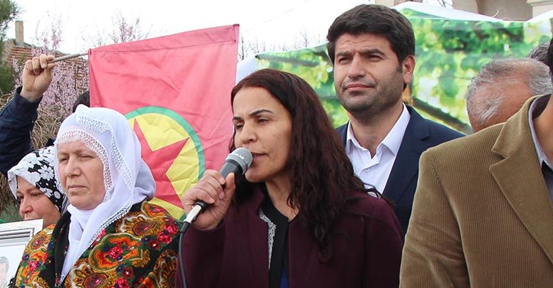 Terörist cenazesine katılan HDP'li vekillere soruşturma