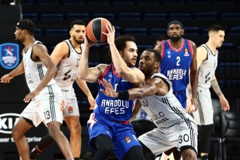 Thy Euroleague: Anadolu Efes: 72 - Asvel: 68
