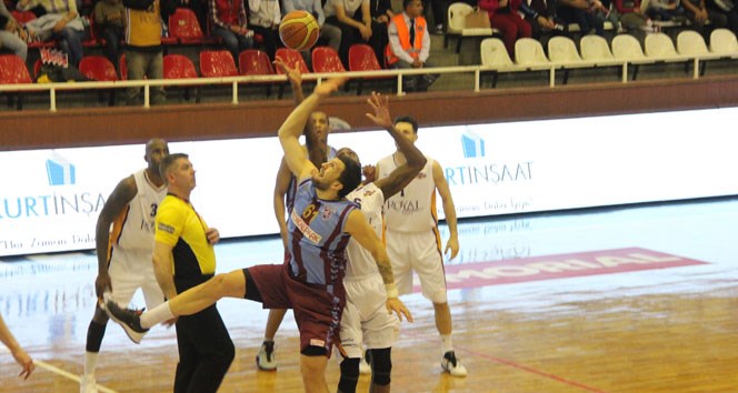 Trabzonspor tek sayı ile galip geldi