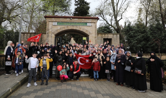 Türbe ve cami gezileri devam ediyor