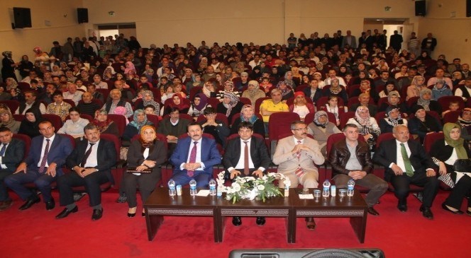 Turhal'da  Dar  Gelirli  Vatandaşlar  Konutlarına  Kavuştu