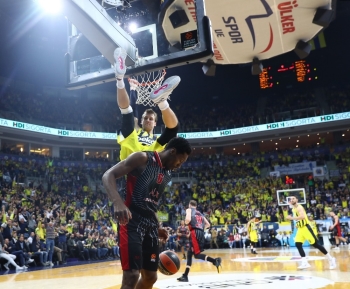 Turkish Airlines Euroleague: Fenerbahçe Beko: 73 - Ax Armani Milan: 64
