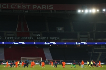 Uefa Şampiyonlar Ligi: Paris Saint Germain: 3 - Medipol Başakşehir: 0 (İlk Yarı)
