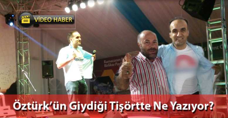 Umut Öztürk’ün giydiği tişörtte ne yazıyor.