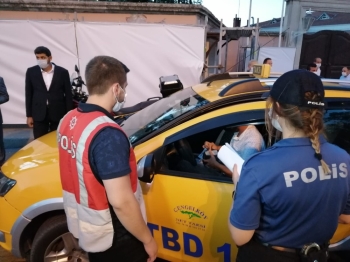 Üsküdar’Da Taksi Ve Restoranlarda Korona Virüs Denetimi
