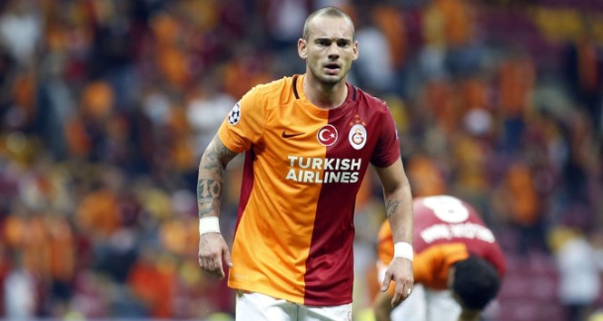 Wesley Sneijder sakatlandı