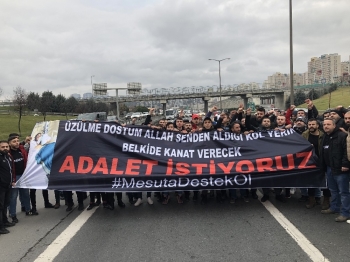 Yoğun Bakımda Hayat Mücadelesi Veren Arkadaşları İçin Tem’İ Kapattılar
