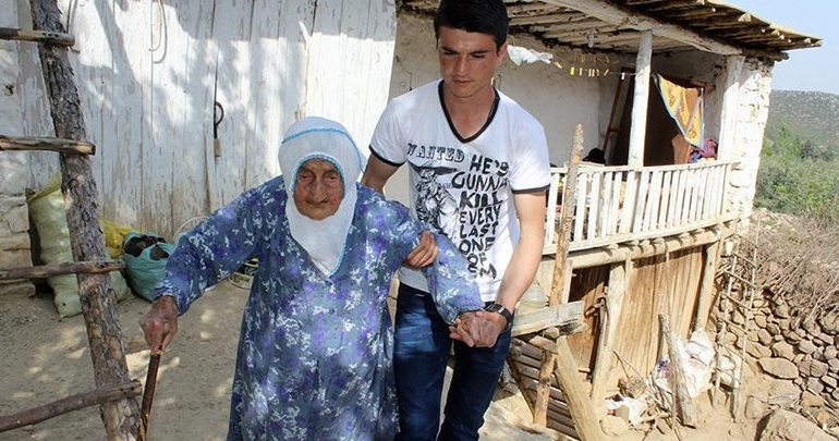 110 yaşındaki Fadıma Nine yaşam sırrını anlattı