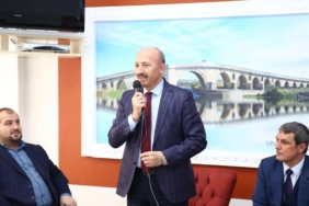 Baskan-Altunay-Edirneliler-Kultur-ve-Kalkindirma-Derneginin-Acilisina-Katildi.jpg