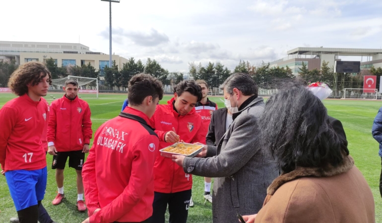 İYİ Parti Sultangazi İlçe Başkanlığı Sultangazispor Kulübünü ziyaret etti