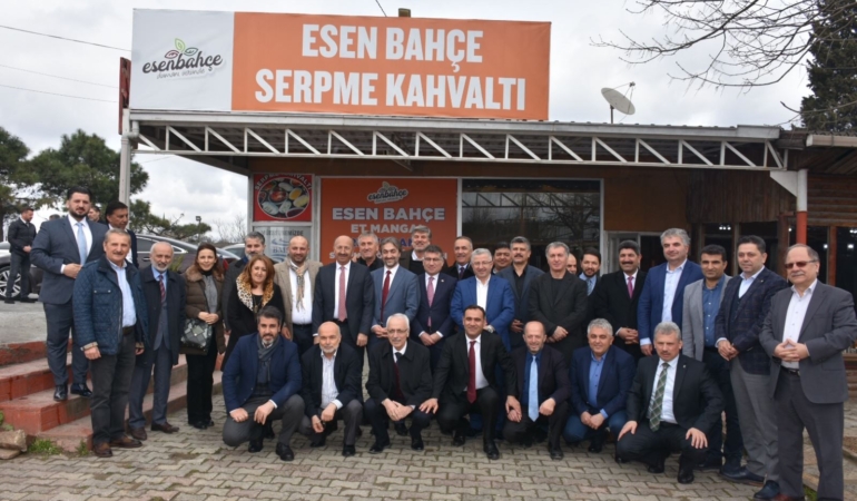 Kurucu Belediye Meclis Üyeleri Kahvaltıda Bir Araya Geldi