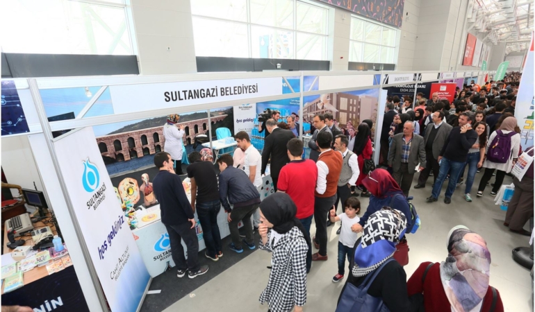 Sultangazi Belediyesi İstanbul Gençlik Festivalinde