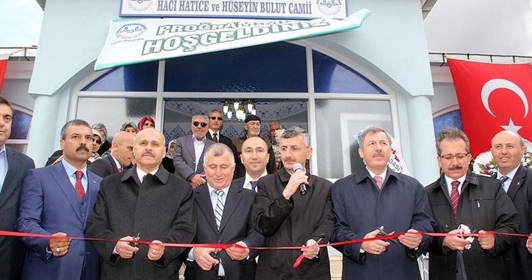 Alevi vatandaşın yaptırdığı caminin açılışı yapıldı