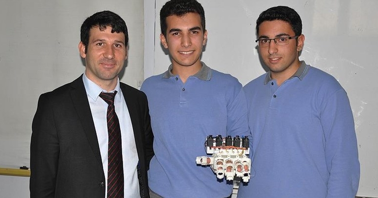 Arkadaş sevgisi mucit yaptı