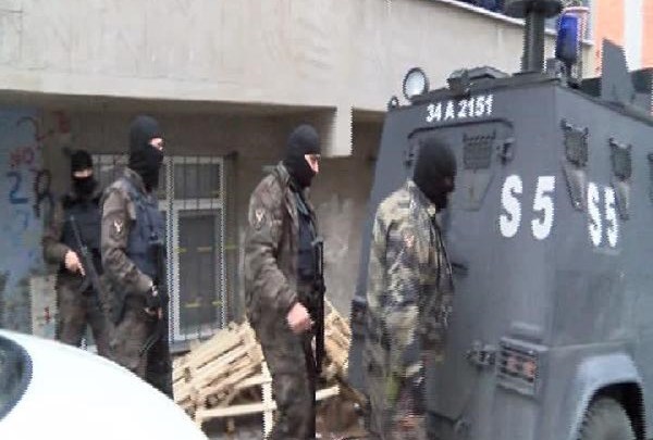 Arnavutköy’de terör operasyonu