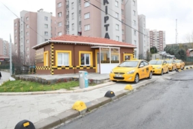 arnavutkoy-un-ilk-taksi-duragi-hizmete-hazir.jpg