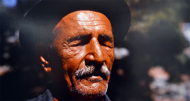 Aşık Veysel’in bilinmeyen fotoğrafları sergilendi
