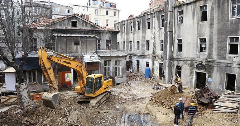 Beyoğlu’nun 184 yıllık tanığı restore ediliyor