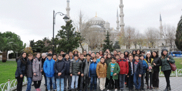 bilgi-evleri-tarihi-ve-kulturel-gezileriyle-genclerin-ilgi-odagi.gif