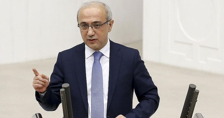 ‘Biz zikzak yapan parti değiliz’