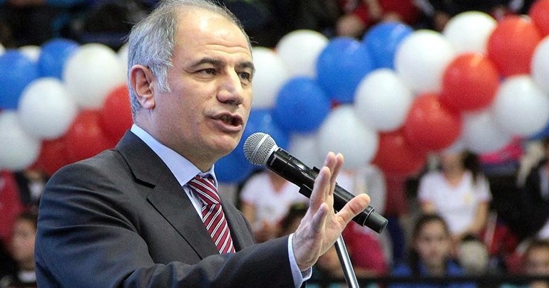 ‘Çocuklarınızın geleceklerini çukurlara gömmeyin’
