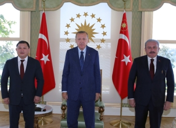 Cumhurbaşkanı Erdoğan, Kırgızistan Meclis Başkanı Dastanbek Cumabekov’U Kabul Etti