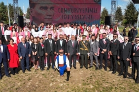 cumhuriyet-bayrami-arnavutkoy-de-coskuyla-kutlandi.jpg