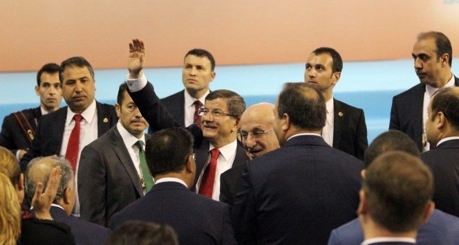 Davutoğlu: ‘Küfür ateşine karşı iman aşkı’