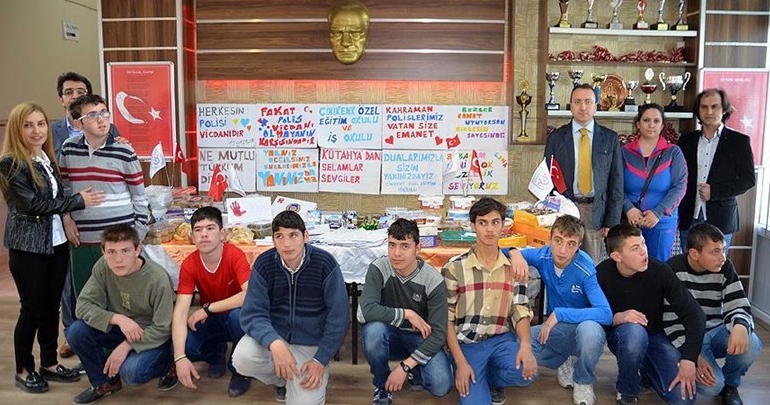 Engelli öğrencilerden güvenlik güçlerine mektupla moral desteği