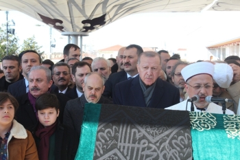 Eski Bakan Akif Çağatay Kılıç’In Babası Sinan Kılıç Son Yolculuğuna Uğurlandı
