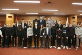 genclik-meclisinde-toplanti-heyecani.jpg