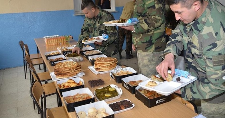 Güvenlik güçlerine ‘sevgi paketleri’