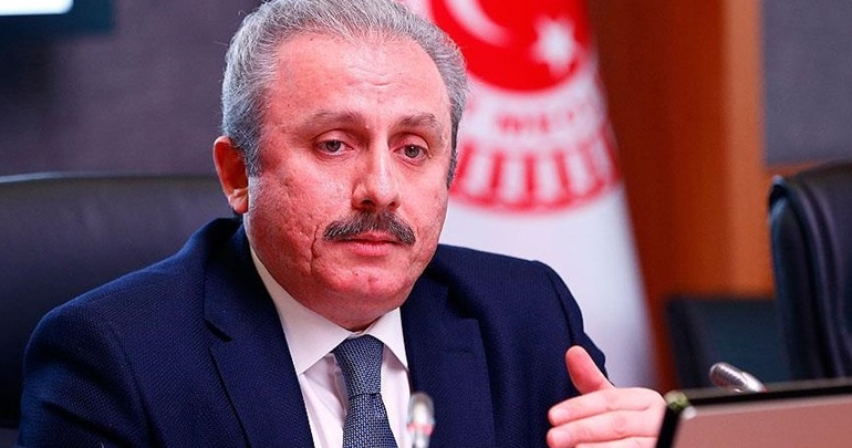 ‘İlk 3 maddenin değişmezliği 12 Eylül darbesini yapan 5 generalin tasarrufu’
