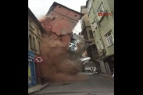 iste-beyoglu-ndaki-binanin-cokme-ani-bb4abb77-1f18-48d5-b9b7-72ac393f5b59080420161151367764371_2.jpg