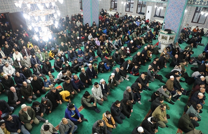 KÂĞITHANE’DE HER PAZAR GENÇLİK SABAH NAMAZINDA BULUŞUYOR