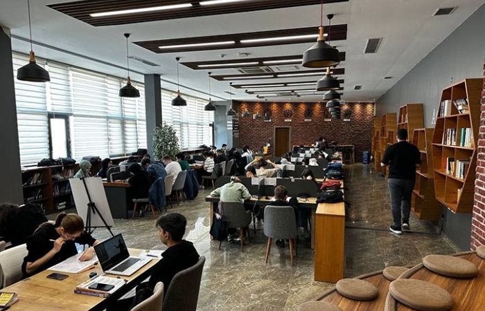 KÂĞITHANE’NİN MİLLET KIRAATHANELERİ GENÇLERE IŞIK TUTUYOR
