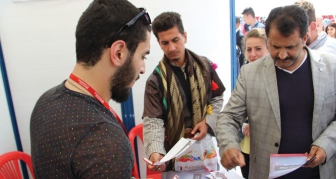Kariyer günlerinde Nişantaşı Üniversitesi standına yoğun ilgi