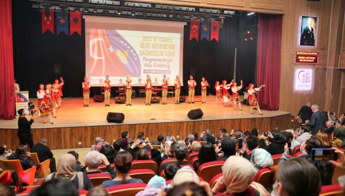 kosova-nin-bagimsizliginin-14-yili-kutlandi.jpg