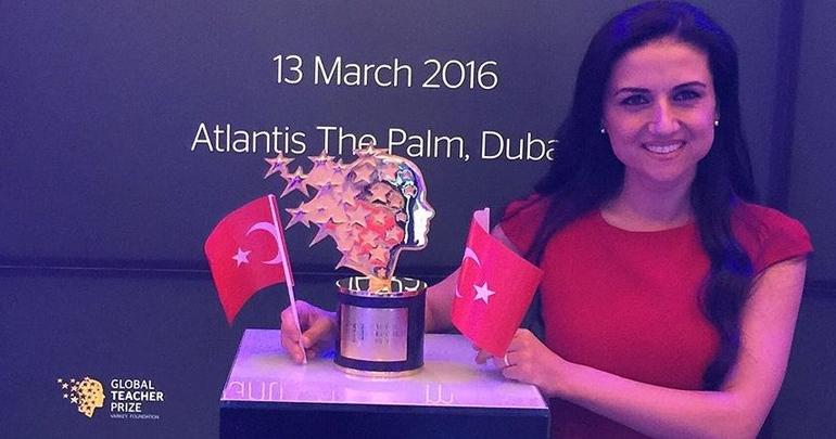 Köy öğretmeni deneyimlerini Dubai’de meslektaşlarına anlattı