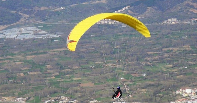 Kütahya yamaç paraşütü turizmine açılıyor