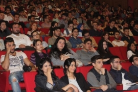 medyanin-nefret-soyleminde-daha-dikkatli-olmasi-gerek-498e9ad1-397f-4837-939a-b786c2b7b55fmedyanin.jpeg