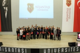 nisantasi-universitesi-10-uncu-yasina-adim-atti-26312.jpg