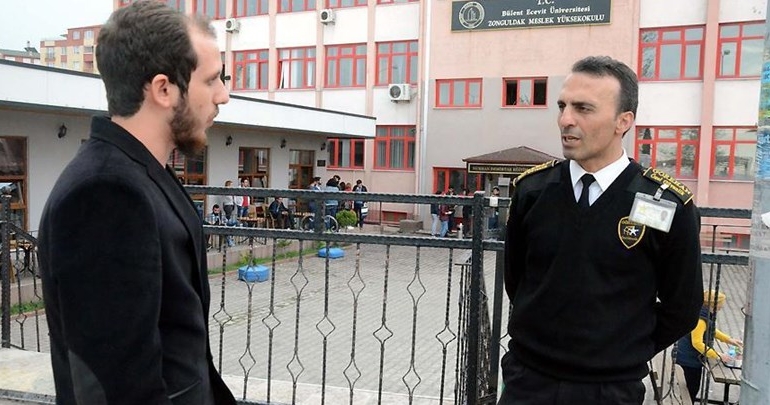 Öğrencisi olduğu okulun ‘güvenliği’ de ona emanet