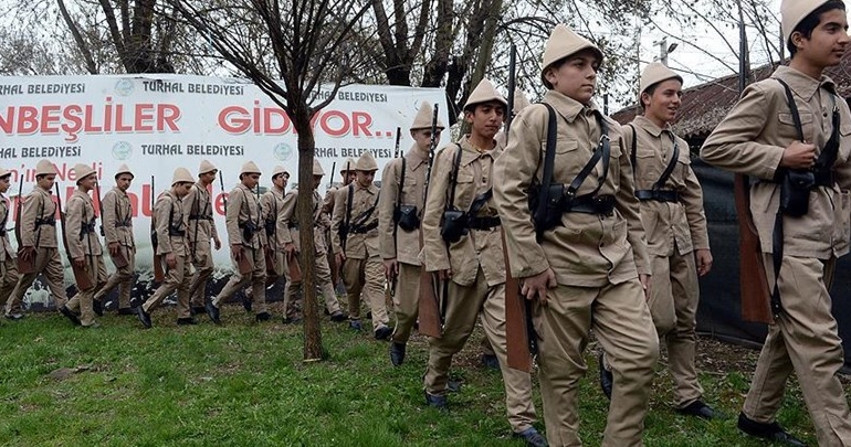 ‘Onbeşliler’ Çanakkale yolunda