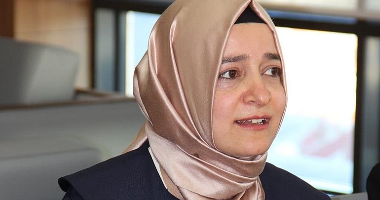 ‘Siyasi parti kadın vekillerini CHP’yi kınamaya davet ediyorum’