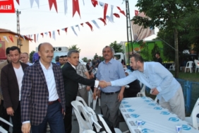 sokak_iftarina_ak_parti_istanbul_ikinci_bolge_milletvekili_sirin_unal_da_katildi.jpg