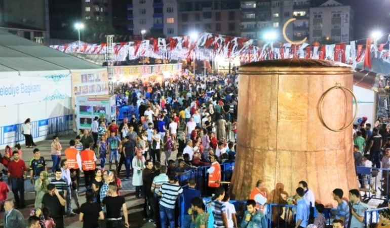 Sultangazi’de Dev Çorba Çeşmesi