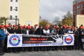 sultangazi-de-ogretmene-saldiri-protesto-edildi-.jpg
